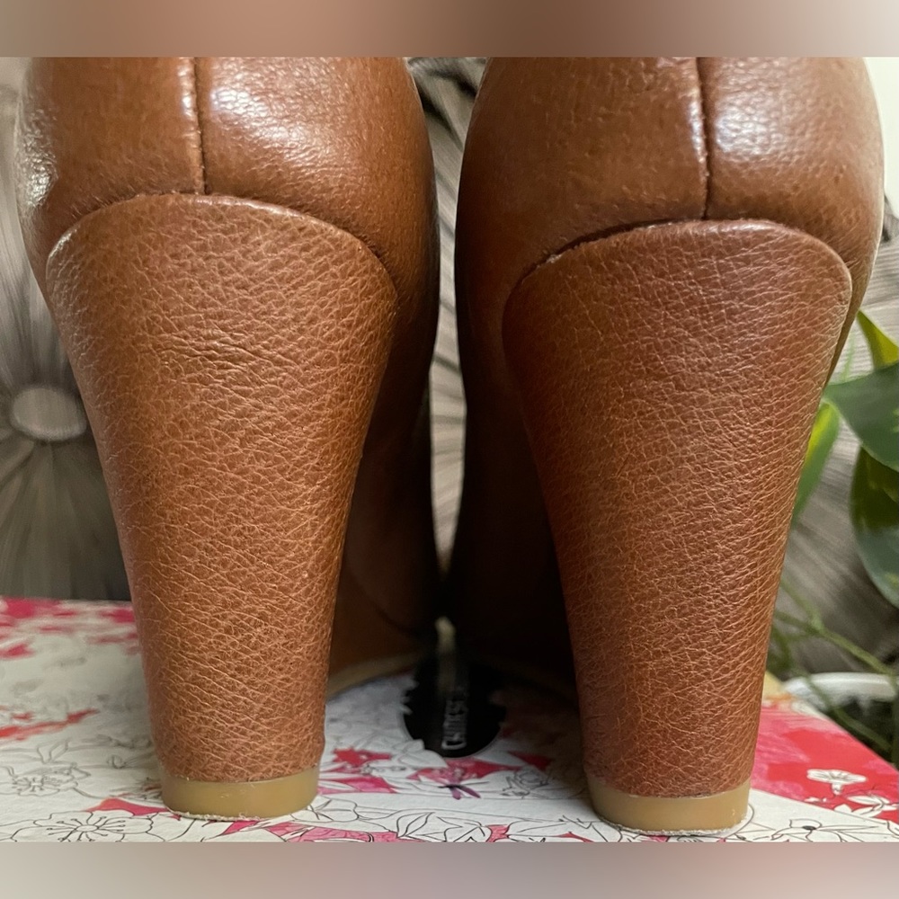 Gorgeous Chinese Laundry Nappa Leather Booties! - Picture 9 of 9